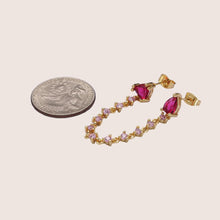 Load image into Gallery viewer, Double Stud Chain Earring