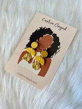 Load image into Gallery viewer, Hammered Gold Dangles