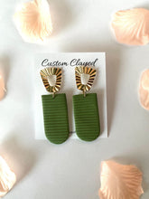 Load image into Gallery viewer, Bobbi Drop Dangles (2 Colors)