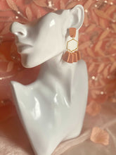 Load image into Gallery viewer, Zoë Dangles