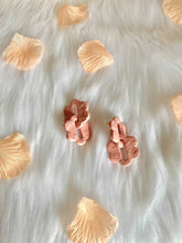 Load image into Gallery viewer, Flower Links