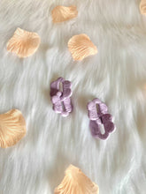 Load image into Gallery viewer, Flower Links