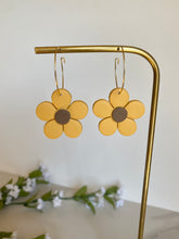 Load image into Gallery viewer, Daisy Hoops