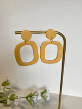 Load image into Gallery viewer, Abstract Square Hoops