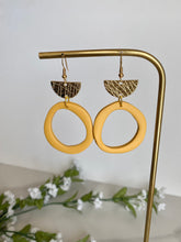 Load image into Gallery viewer, Penelope Abstract Hoops
